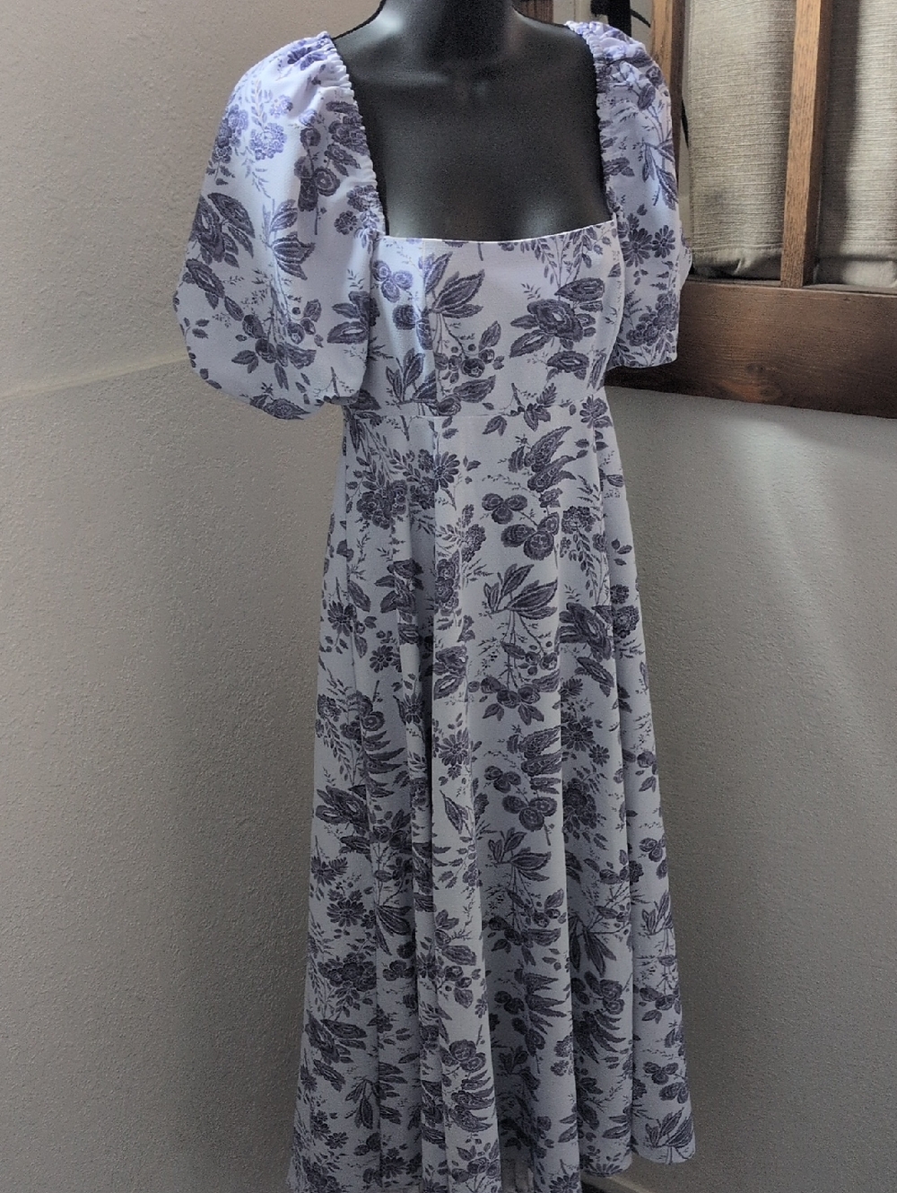 ✨Hill House Home Matilda Dress in Lilac Tonal Floral Size XS - Picture 8 of 10
